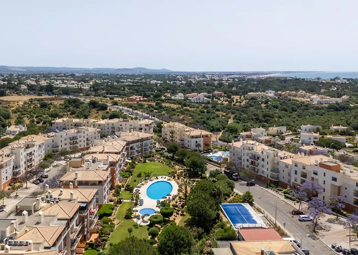 Penthouse With Pool View In By Lovelystay Apartamento
