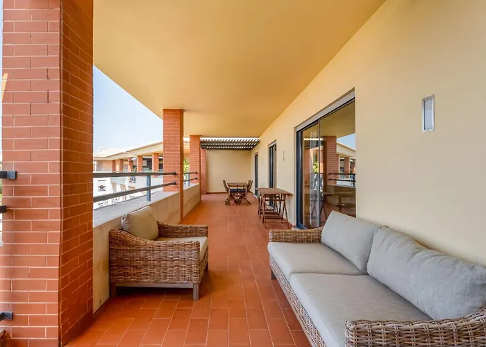 Penthouse With Pool View In By Lovelystay Apartamento Albufeira