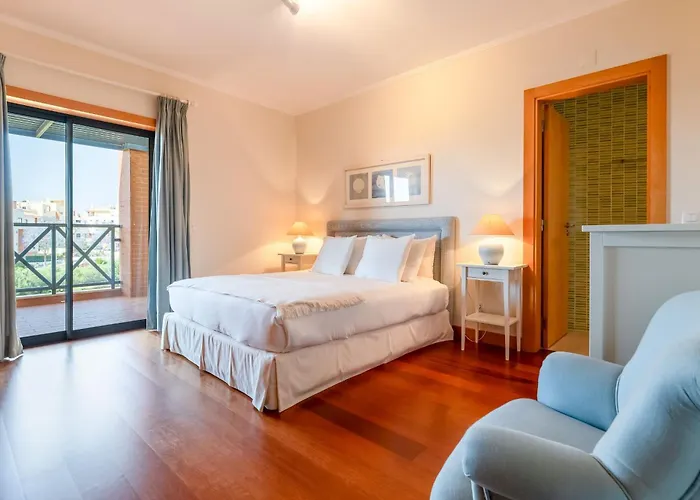 Apartamento Penthouse With Pool View In By Lovelystay *