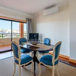 Апартаменты Penthouse With Pool View In By Lovelystay Албуфейра