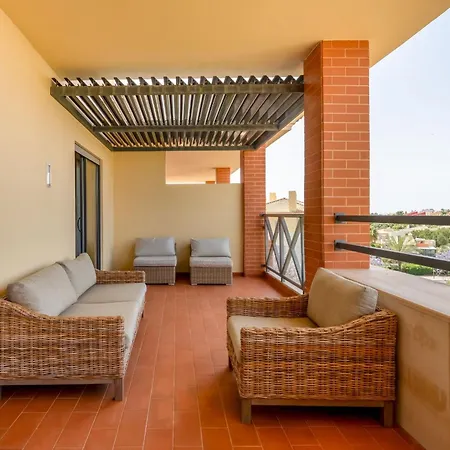 Апартаменты Penthouse With Pool View In By Lovelystay Албуфейра